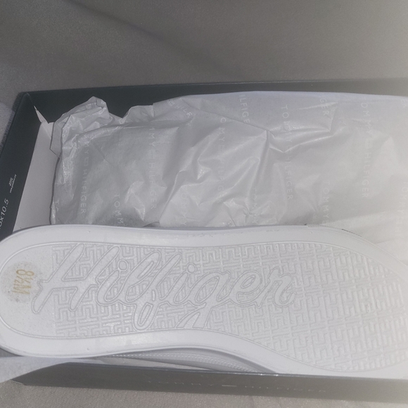 NIB Tommy Hilfiger 8.5 white Anni gym shoes - Picture 6 of 7